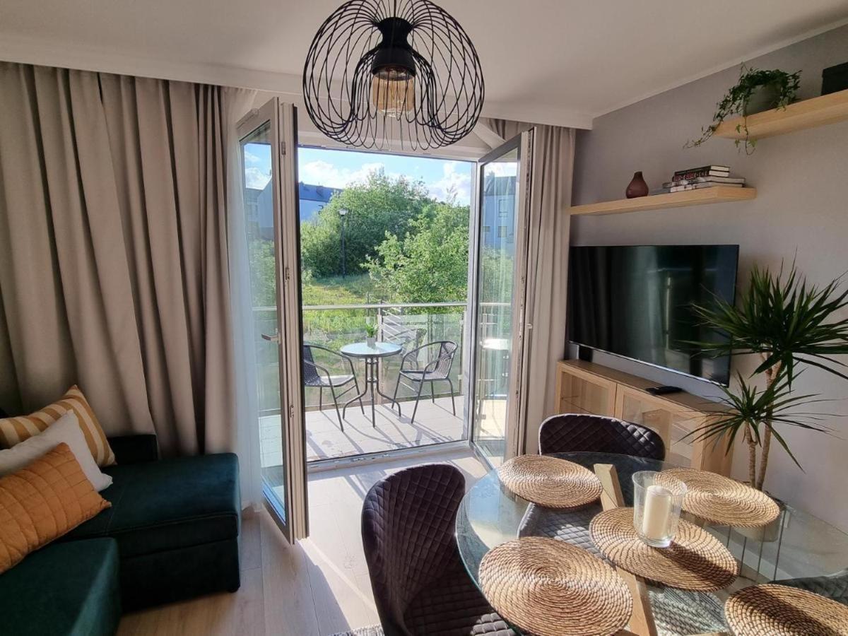 Apartament Mlody Gdansk - Bezplatny Parking, Mocne Wifi, Dobre Polaczenie Z Lotniskiem Exterior photo